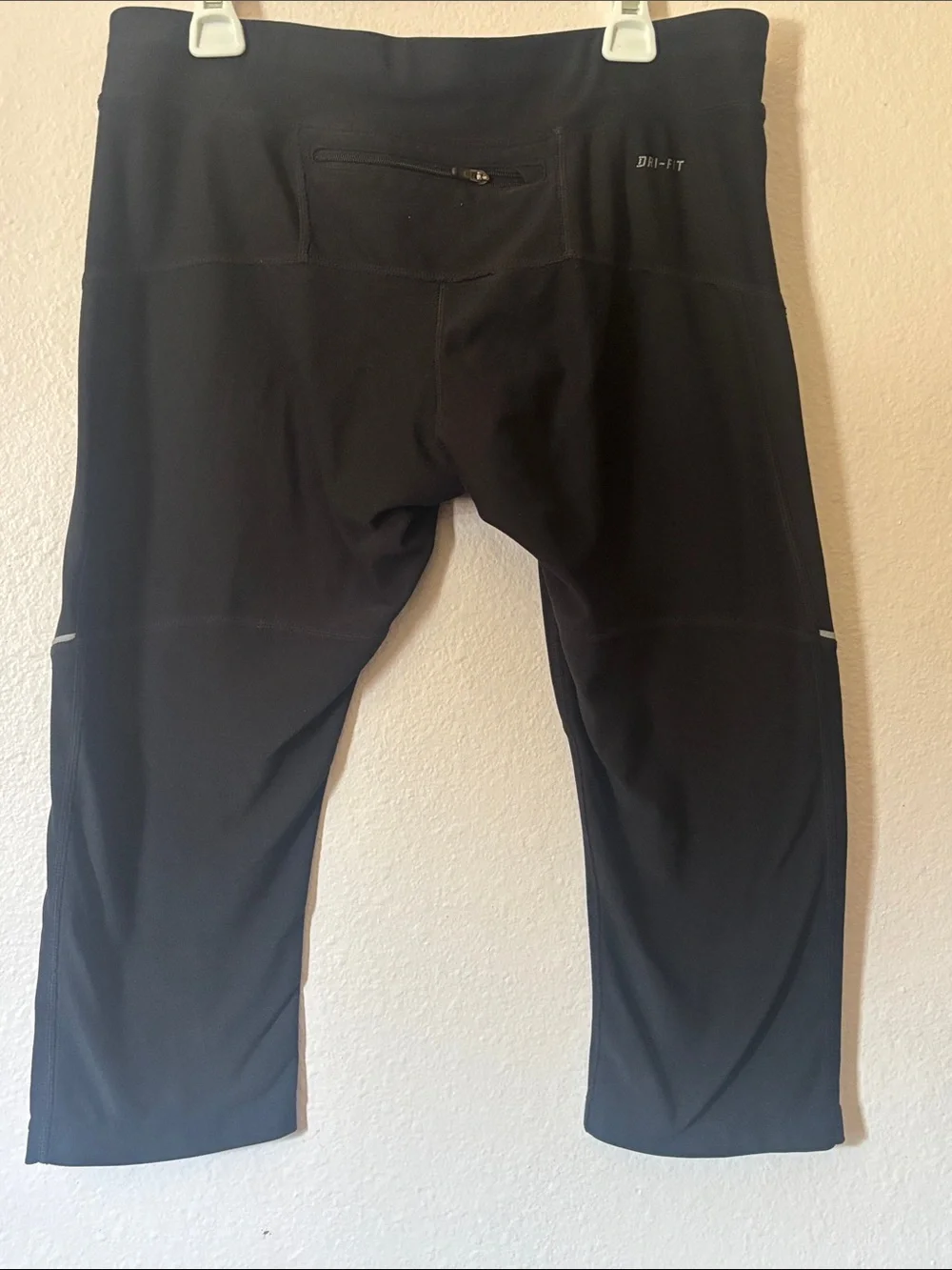 Nike Dri Fit Black Capri Leggings, Size M